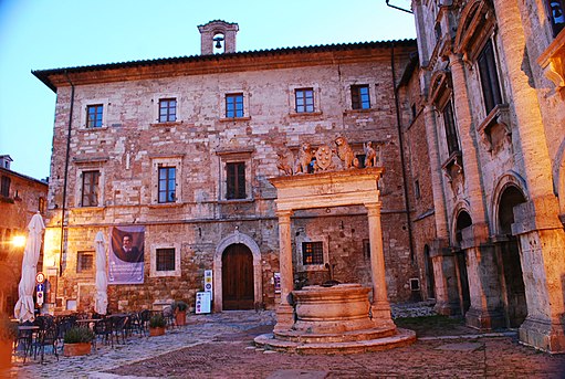 Palazzo_del_Capitano_Montepulciano
